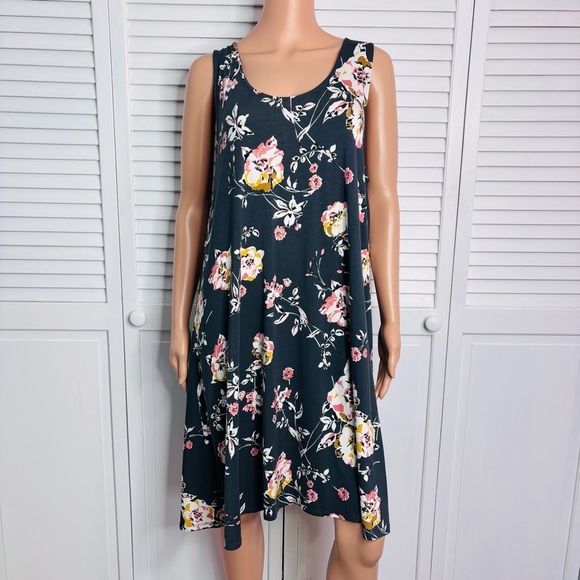 2/$25 MAURICES Gray Floral Sleeveless Dress Size 1X - Picture 1 of 8